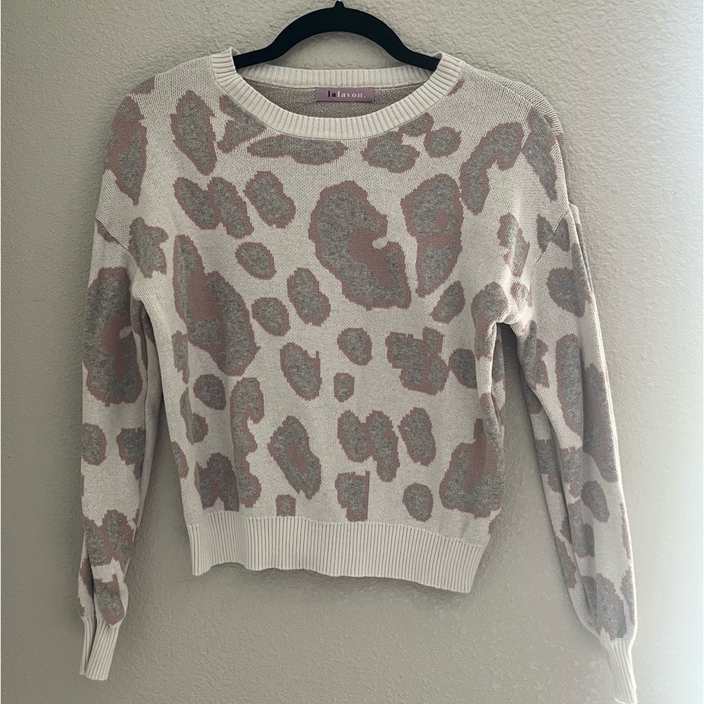 La Lavon cheetah print sweater